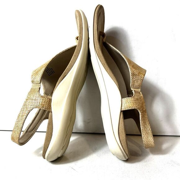 Abeo Bio.System Womens Sz 9.5N Gold Faux Leather Sling Back Thong Summer Sandals - Picture 5 of 10